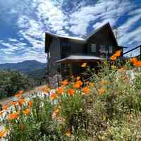 Shasta Sunrise Retreat *Hot Tub w/ Lake & Mountain View’s BOOK DIRECT!